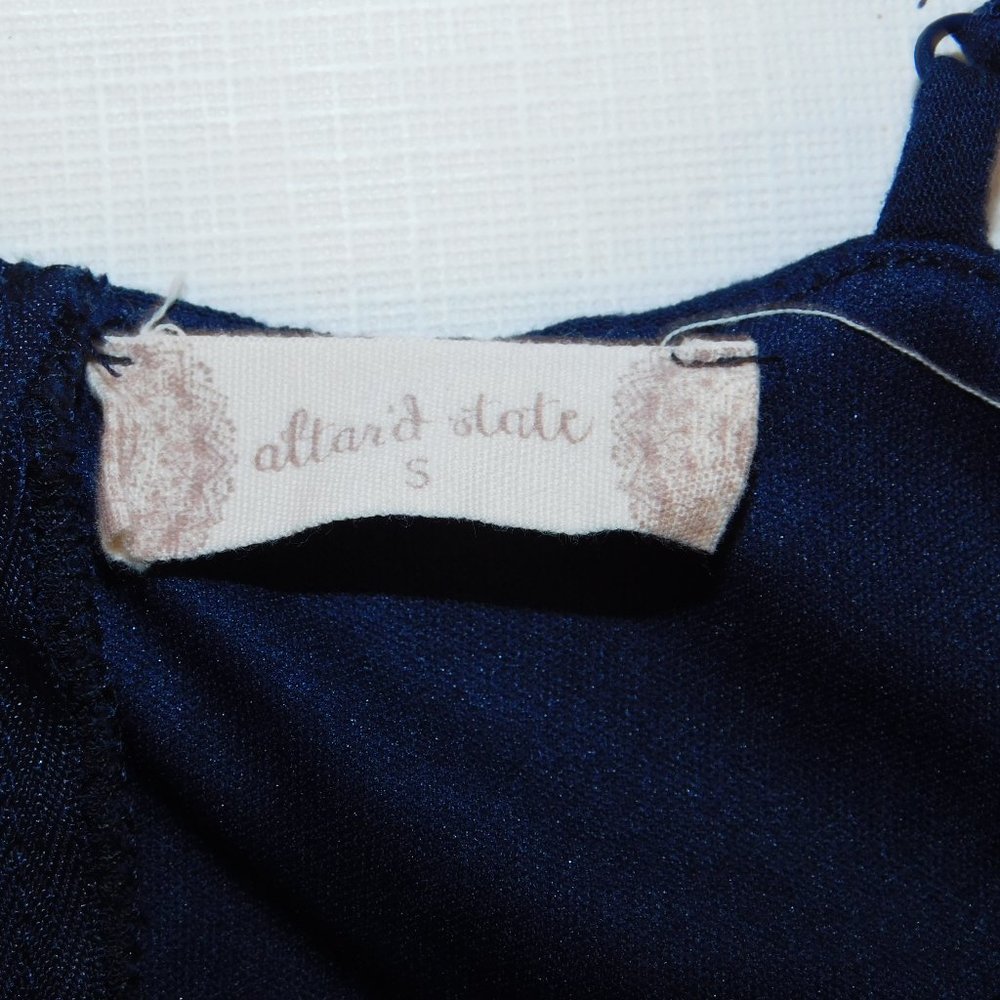 Altar'd State Romper Size Small Crochet Detail Around Waist - Picture 10 of 12